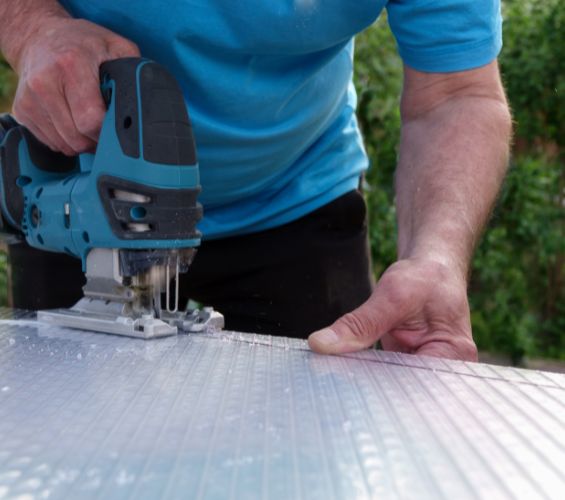 Kan ik kanaalplaten zelf zagen?